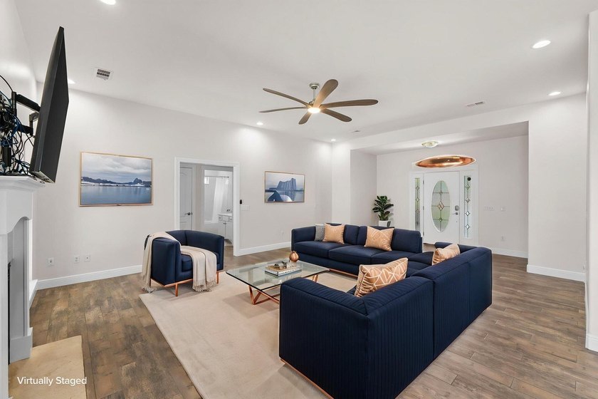 Waterfront multigenerational dream home on half an acre, all on - photo 11