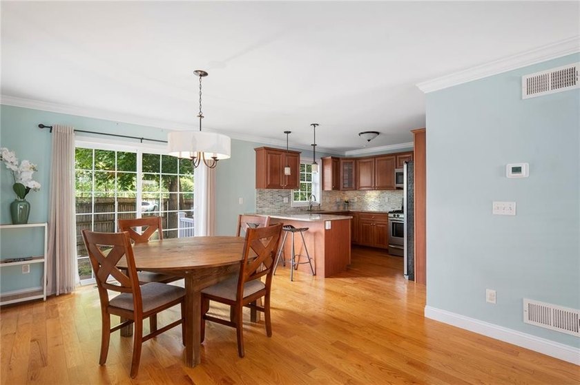 Welcome to 55 Vine Street, a beautifully maintained - photo 17