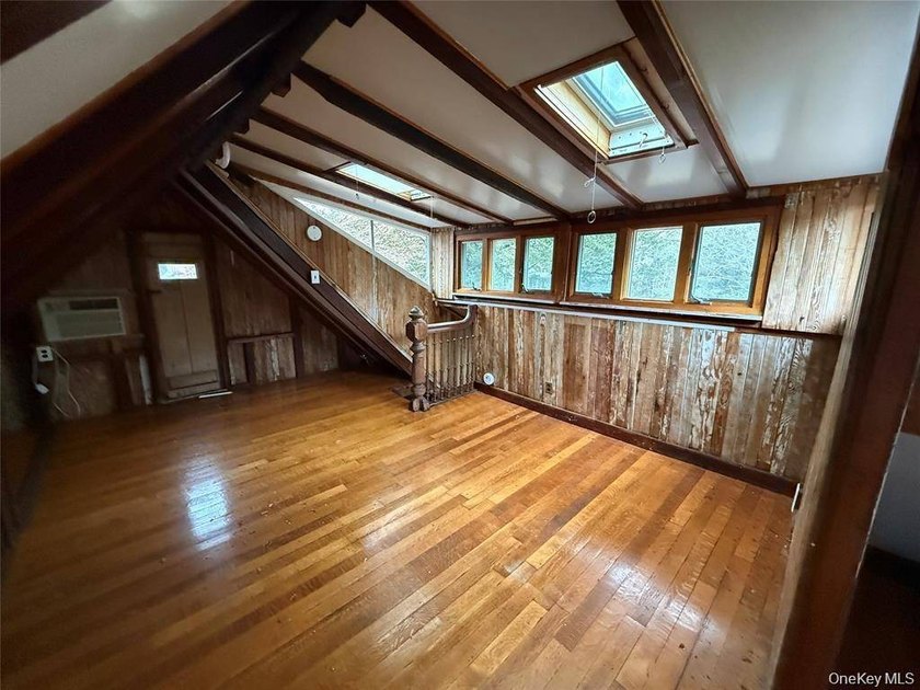 Southampton investment property offering a rare multi-structure - photo 31