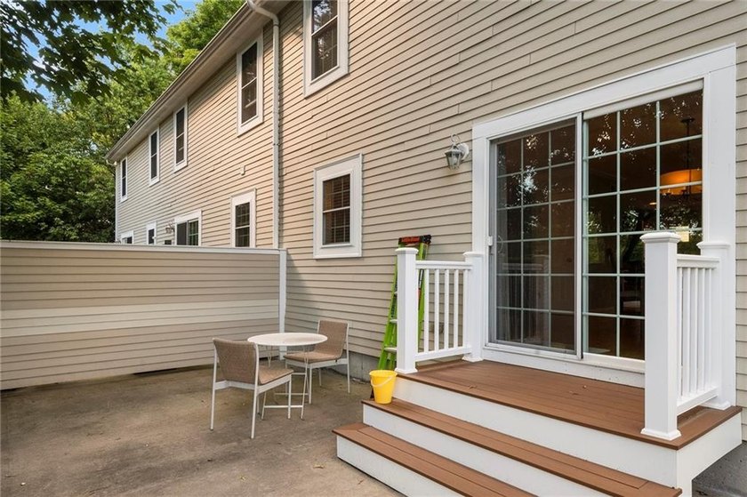 Welcome to 55 Vine Street, a beautifully maintained - photo 39