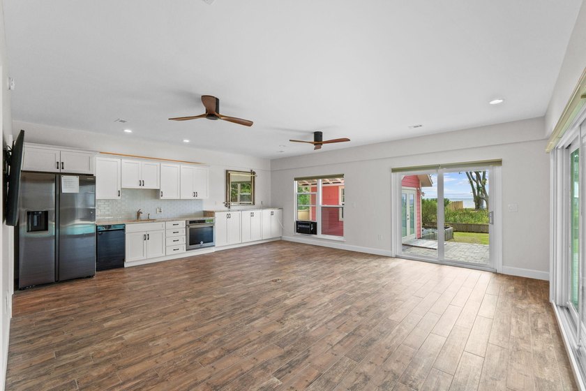 Waterfront multigenerational dream home on half an acre, all on - photo 41