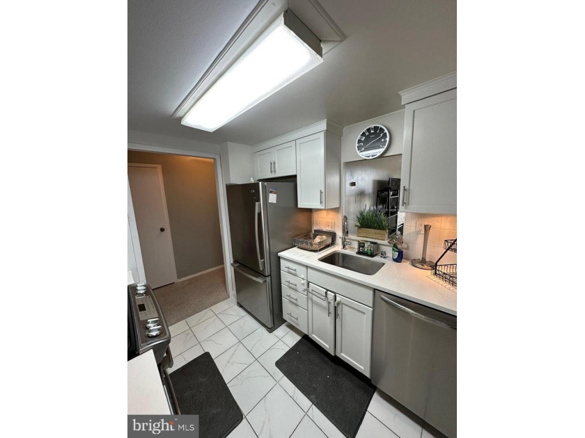 BACK TO MARKET!! RARE OPPORTUNITY! BUYER LOST FINANCING ! - photo 8