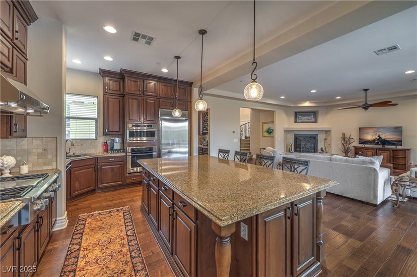 Welcome to 79 Rezzonico in stunning Lake Las Vegas, where - photo 26
