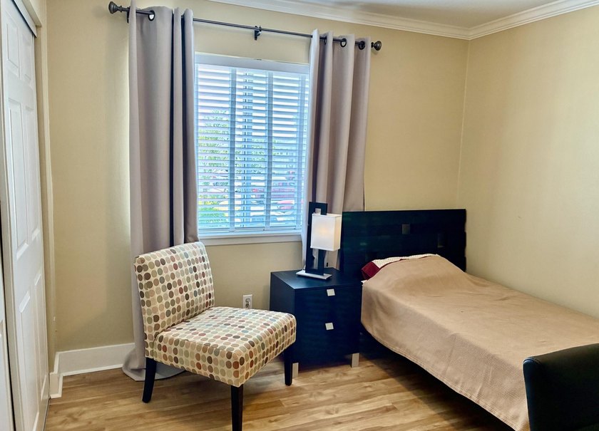 Beautifully remodeled 2-bedroom, 1 bath condo in sought after - photo 12