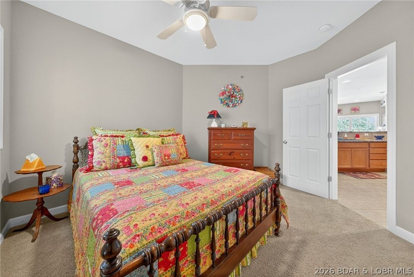 Lakefront living at its best! This 3BR/2BA, 1,400 sq ft condo in - photo 29
