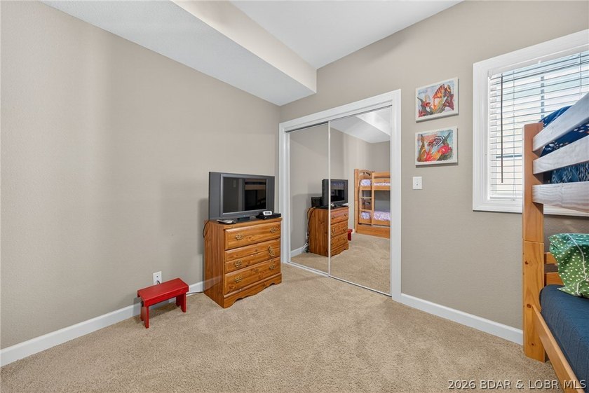 Lakefront living at its best! This 3BR/2BA, 1,400 sq ft condo in - photo 30