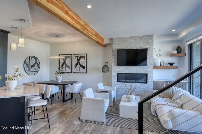 Assumable loan at 5.375% Motivated Sellers! Location Location!! - photo 3