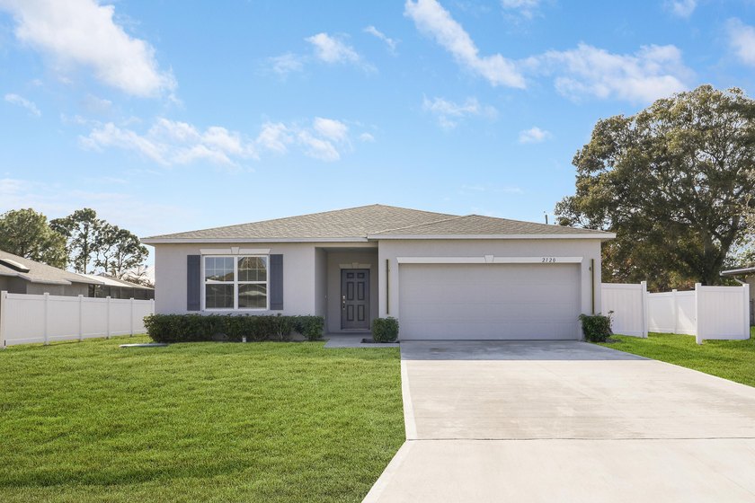 Welcome to your dream home built in 2021! This stunning - photo 3