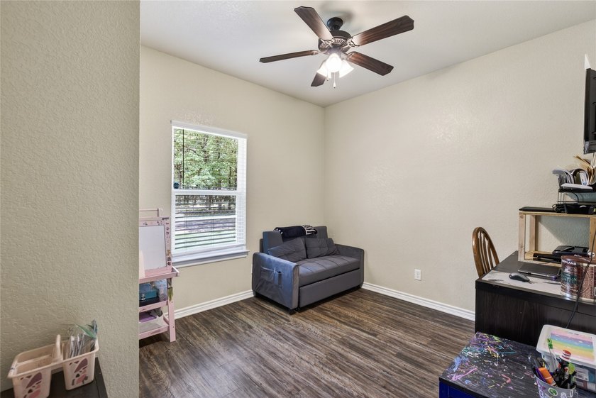 Welcome home to this modern and cozy home in Gun Barrel City! - photo 13