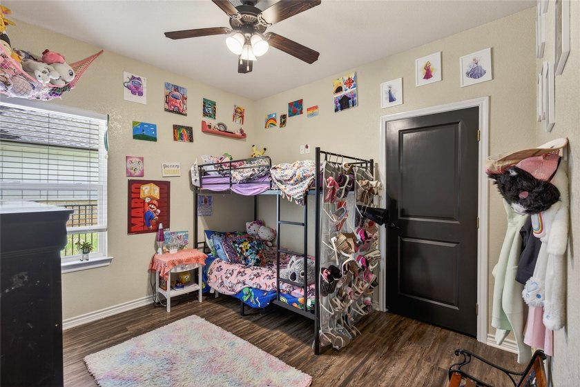 Welcome home to this modern and cozy home in Gun Barrel City! - photo 14