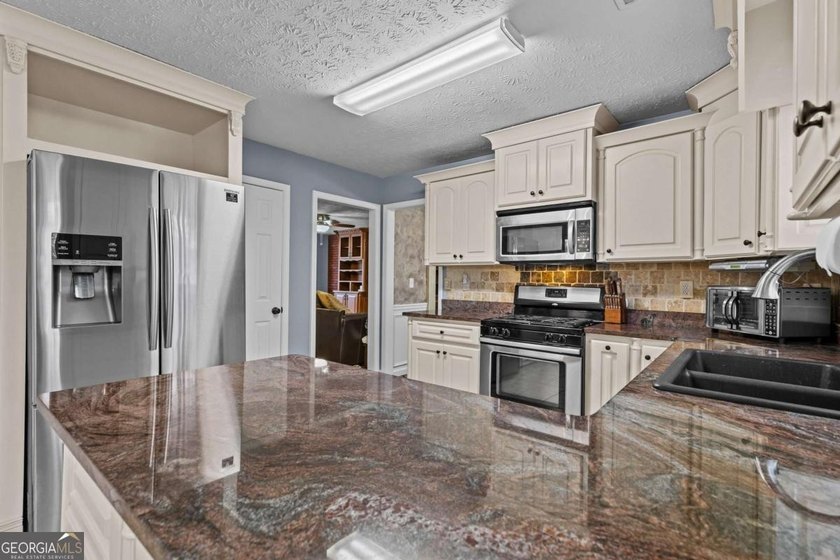 !!! PRICE IMPROVEMENT !!! Welcome to this Amazing 2-Story - photo 17