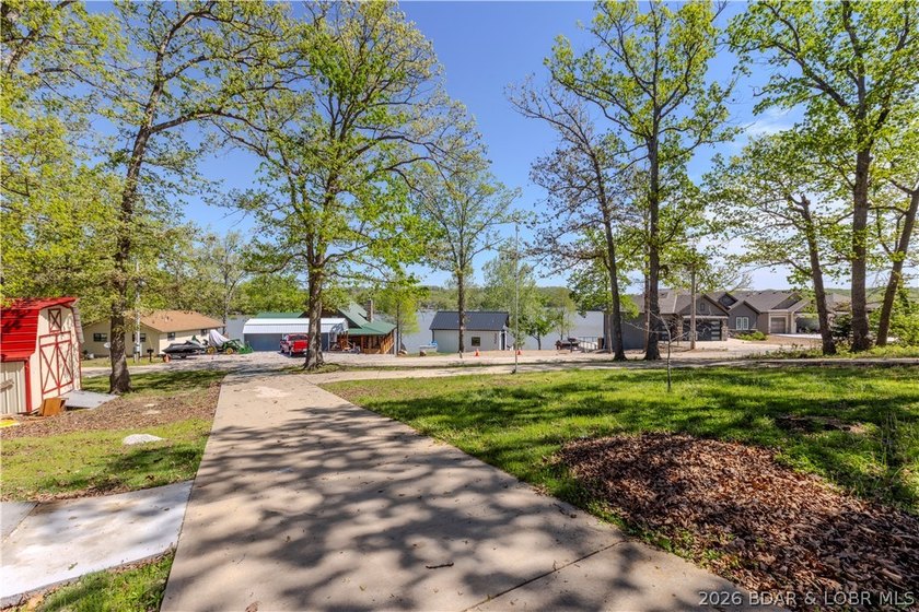 Enjoy the best of lake-area living at the 45MM, offering a - photo 18