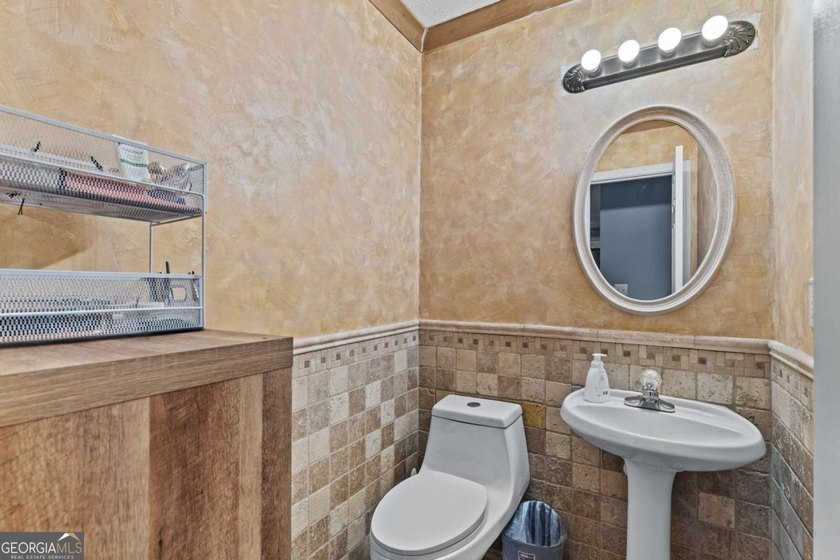 !!! PRICE IMPROVEMENT !!! Welcome to this Amazing 2-Story - photo 20