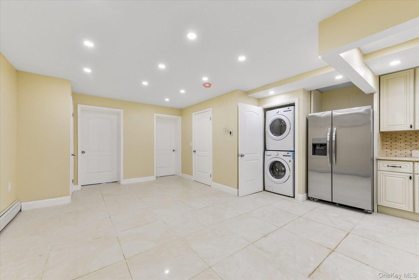 LEGAL 3 Family house located in the heart of Kew Garden Hills - photo 22