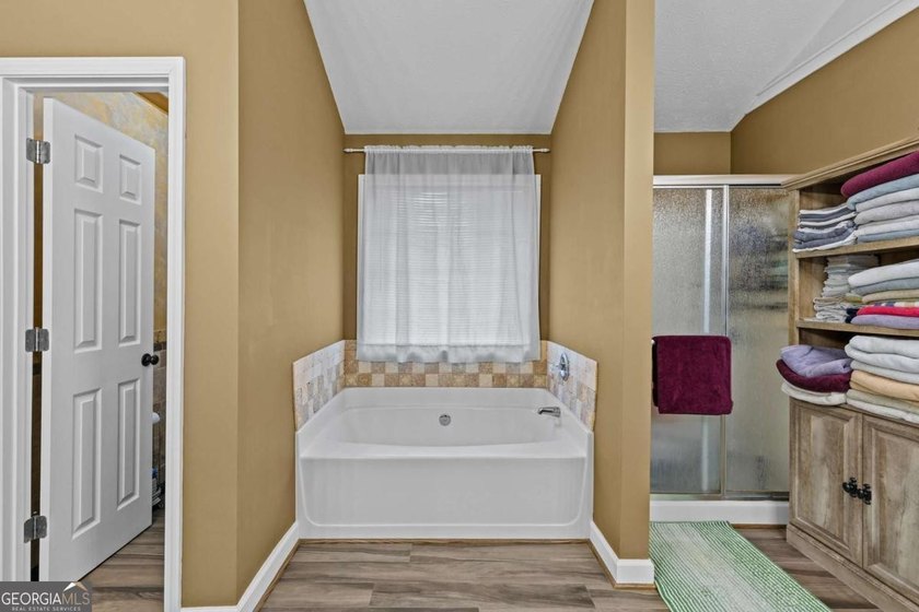 !!! PRICE IMPROVEMENT !!! Welcome to this Amazing 2-Story - photo 24