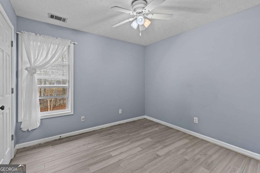 !!! PRICE IMPROVEMENT !!! Welcome to this Amazing 2-Story - photo 31