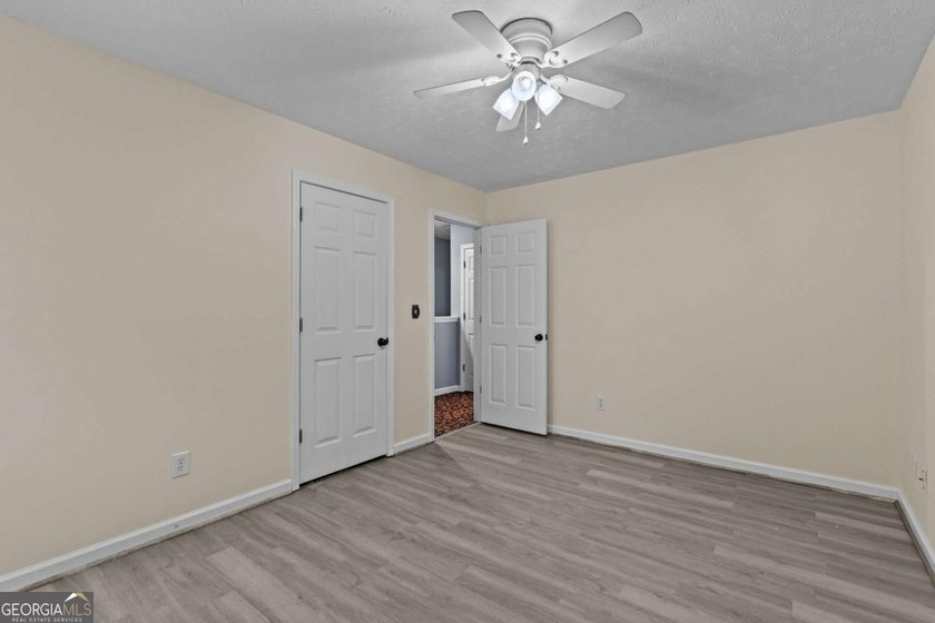 !!! PRICE IMPROVEMENT !!! Welcome to this Amazing 2-Story - photo 34