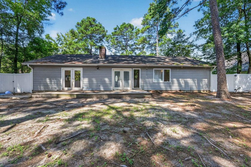 Three-bedroom, two-bathroom, single-story ranch home with a - photo 36