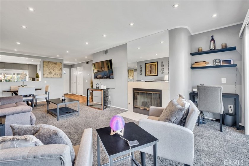 Welcome to this beautifully fully furnished, move-in-ready - photo 13