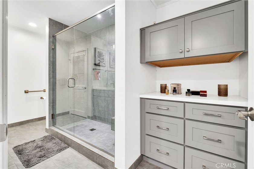 Welcome to this beautifully fully furnished, move-in-ready - photo 17