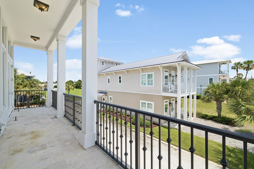 Elevate your coastal lifestyle in this one-of-a-kind, 4,000+ - photo 31