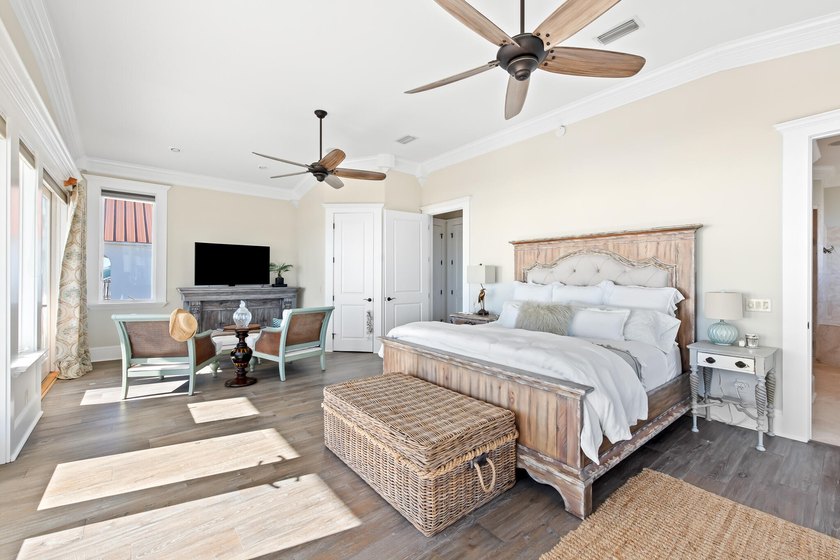 Elevate your coastal lifestyle in this one-of-a-kind, 4,000+ - photo 35