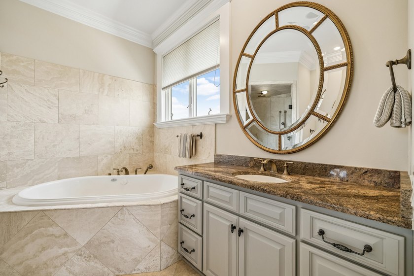 Elevate your coastal lifestyle in this one-of-a-kind, 4,000+ - photo 38