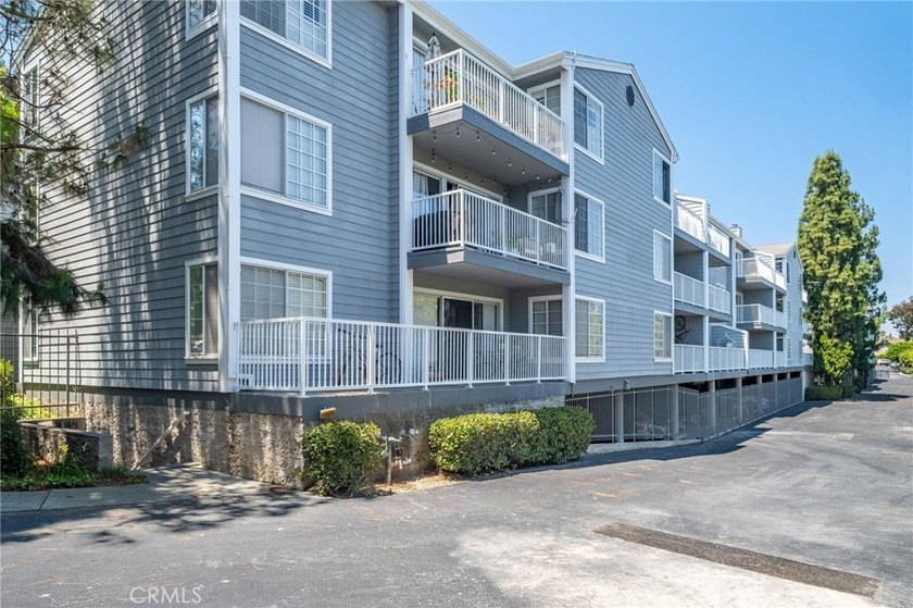 Welcome to this beautifully fully furnished, move-in-ready - photo 39