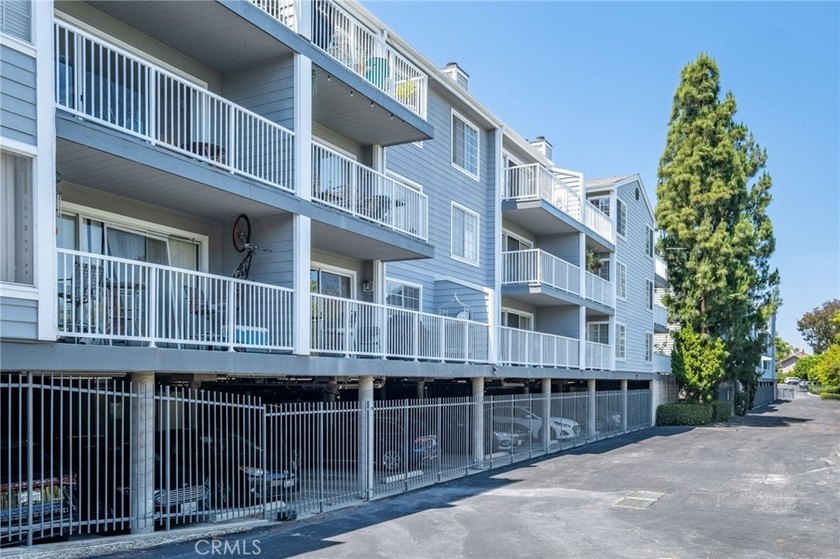 Welcome to this beautifully fully furnished, move-in-ready - photo 40