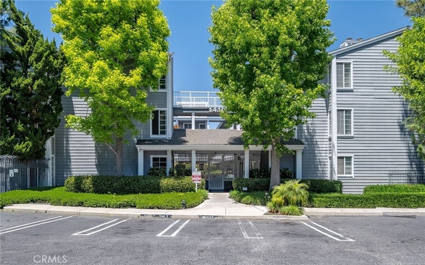 Welcome to this beautifully fully furnished, move-in-ready - photo 41