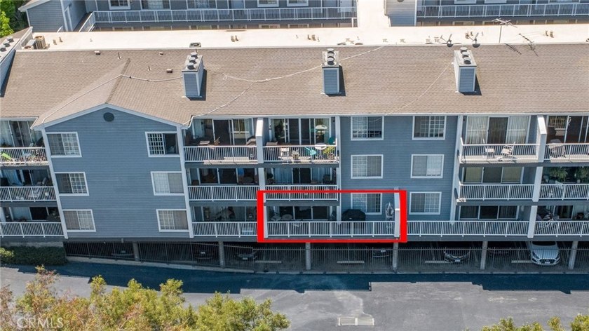 Welcome to this beautifully fully furnished, move-in-ready - photo 48