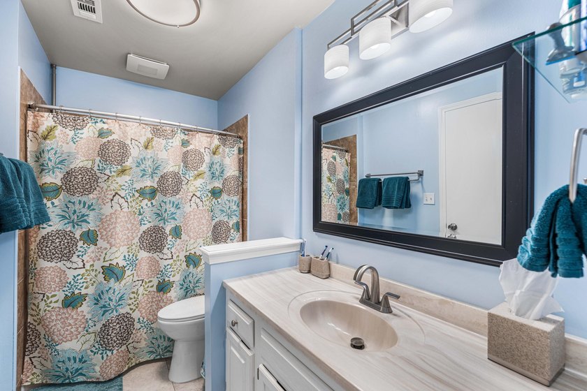 Beautifully renovated home tucked away on a quiet cul-de-sac in - photo 19