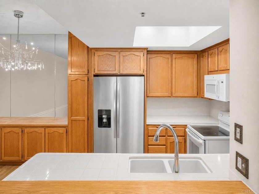 Seller will entertain offers between $599,000 and $614,000 - photo 23