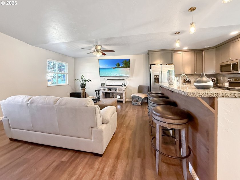 Beautifully updated and versatile property just a short distance - photo 4