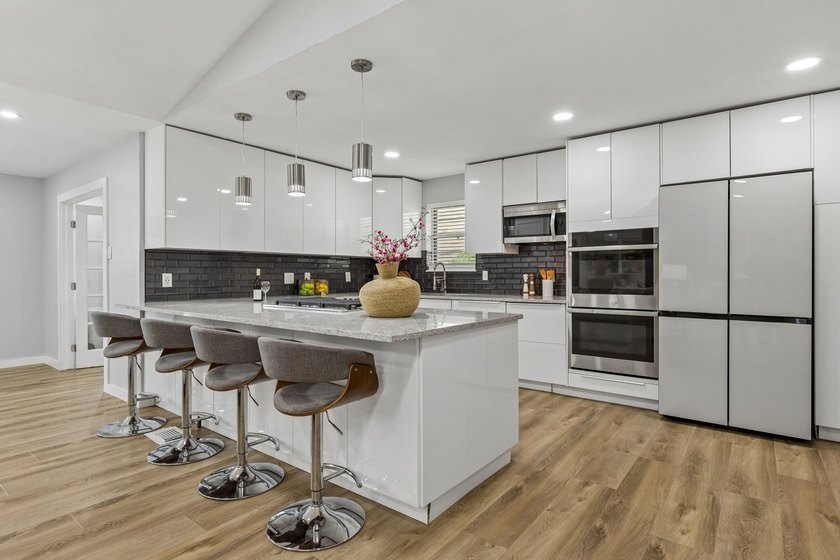 Nestled in the highly sought-after Canyon Creek neighborhood - photo 14