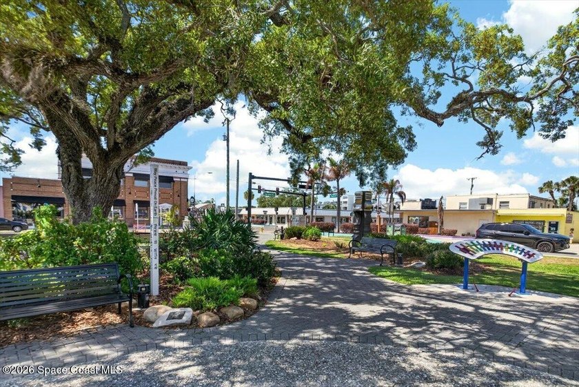 This 3-bedroom home with an additional office/den or optional - photo 34