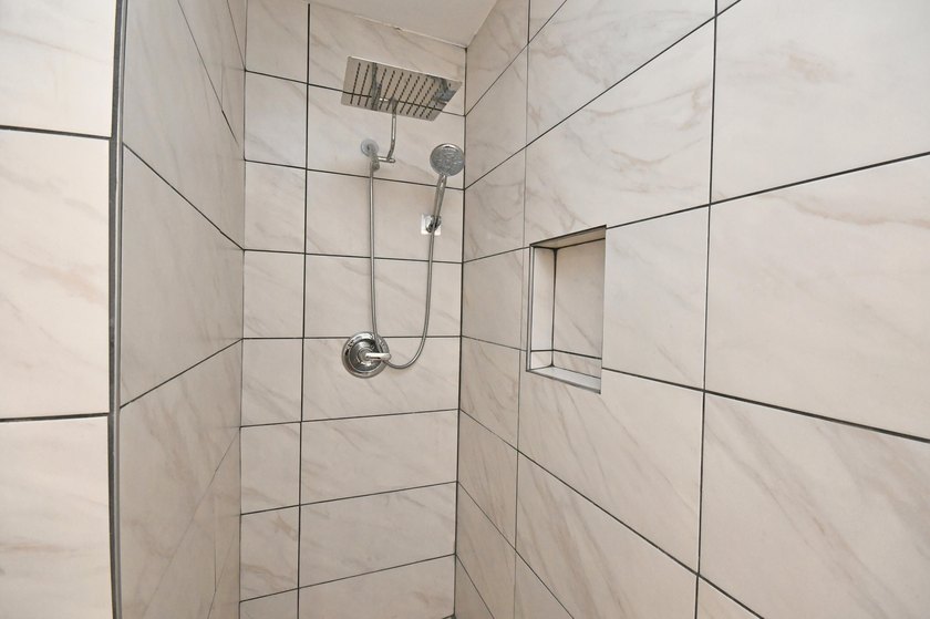 Welcome to 1824 Mallard Dr, Unit B, a well-maintained residence - photo 22