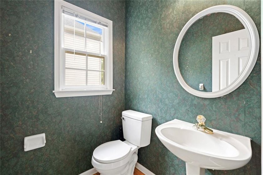 This is home. Built and loved by the same family for the past 30 - photo 8