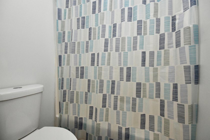 Welcome to 1824 Mallard Dr, Unit B, a well-maintained residence - photo 32