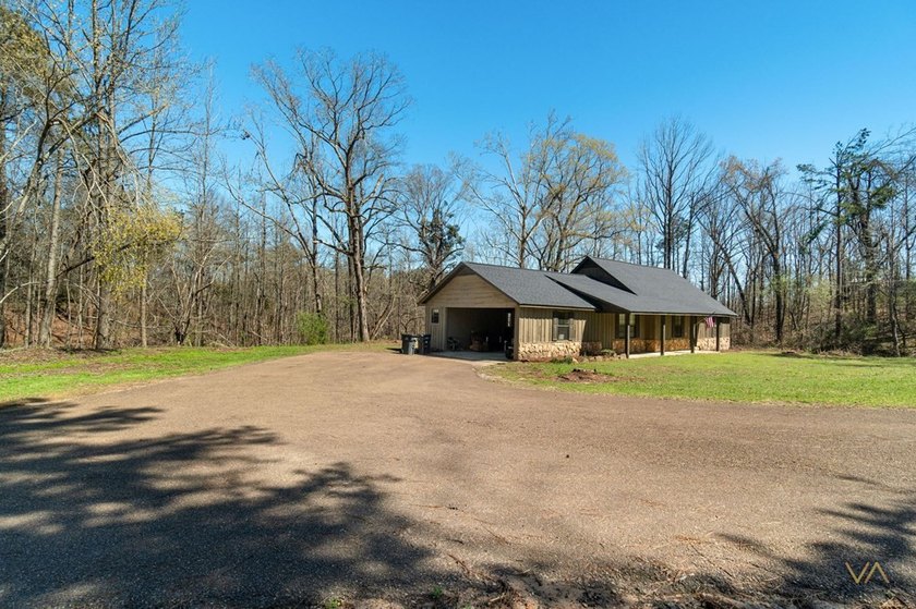 Dont miss this opportunity to own 7.24 acres, a 4 bedroom 3 1/2 - photo 4
