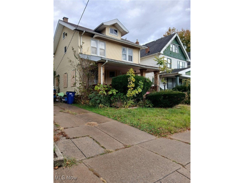 Charming Colonial with Great Potential in Cleveland! Welcome to - photo 3