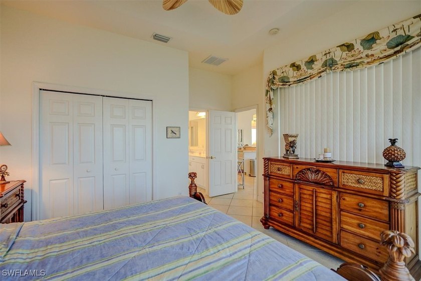The sale represents the purchase of just 1/2 of the property, i - photo 12
