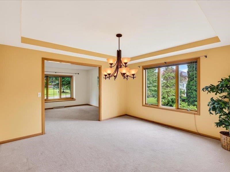 Welcome to this 4,126 sq ft home in desirable Seminole Hills - photo 12
