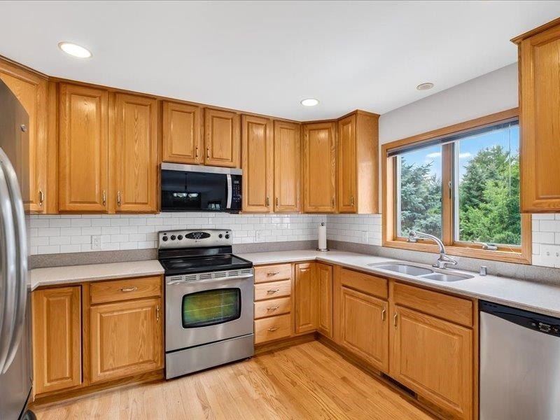 Welcome to this 4,126 sq ft home in desirable Seminole Hills - photo 20