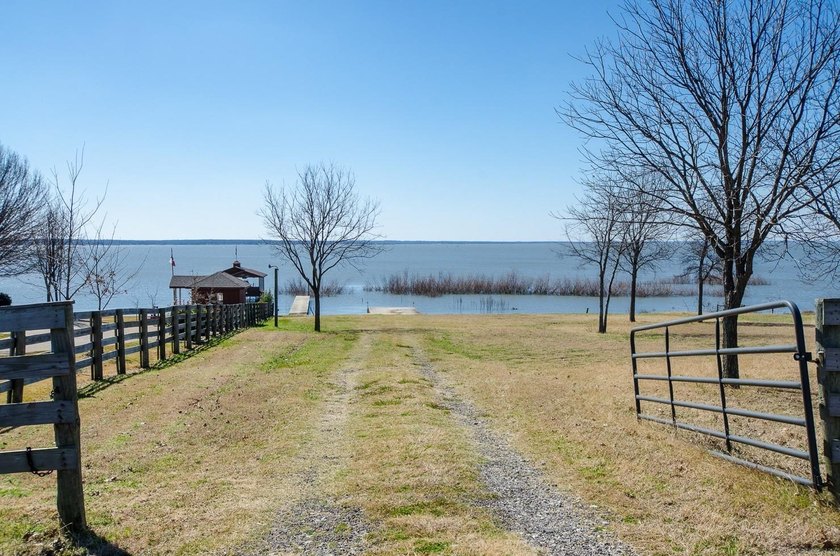 Your Lakefront Vision Starts Here. This lot is ready for your - photo 22
