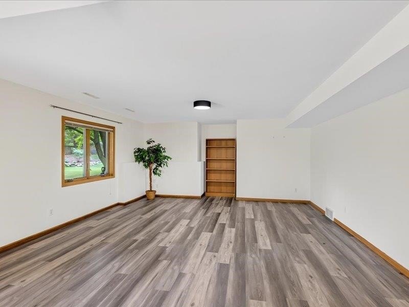 Welcome to this 4,126 sq ft home in desirable Seminole Hills - photo 41