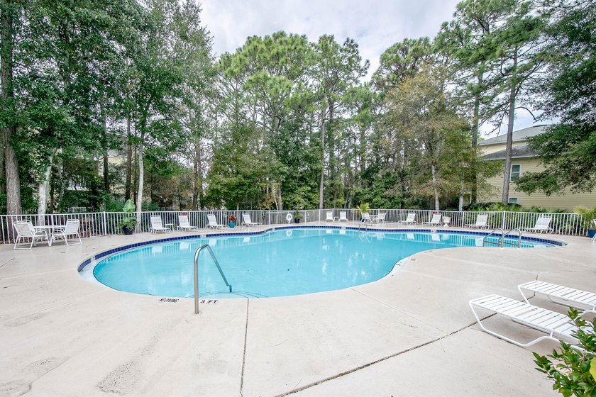 Priced to SELL !!!! This 3rd floor unit has been remodeled with - photo 4