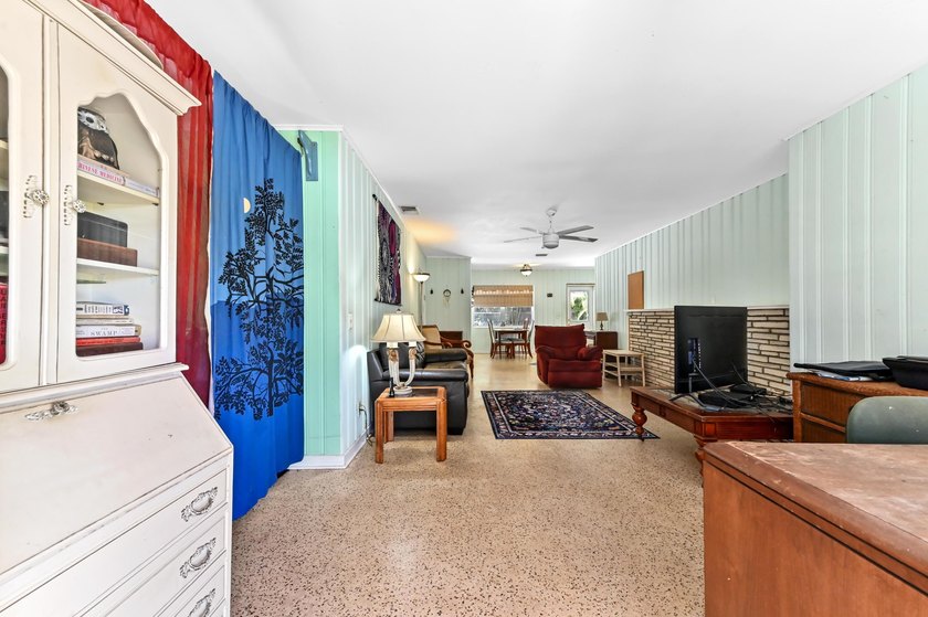 Single-family home located in the Historic District of Lake - photo 7