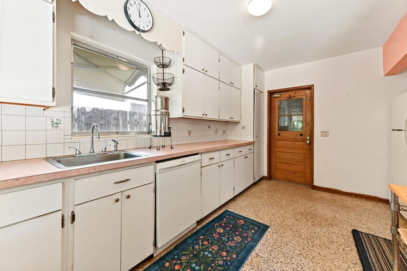 Single-family home located in the Historic District of Lake - photo 8