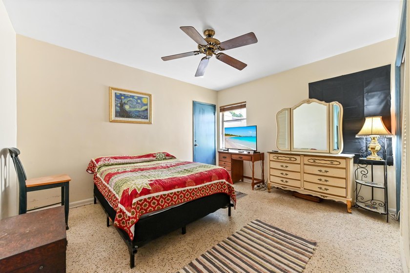 Single-family home located in the Historic District of Lake - photo 9